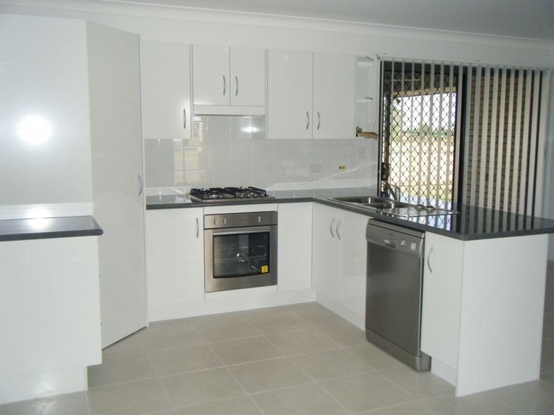 27 Audrey Drive, Gracemere QLD 4702