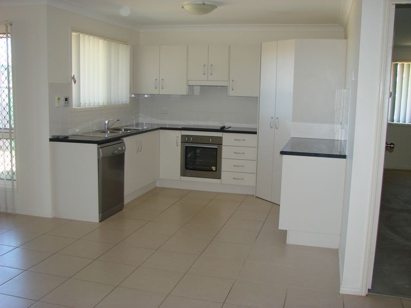 54 Lucas Street, Gracemere QLD 4702