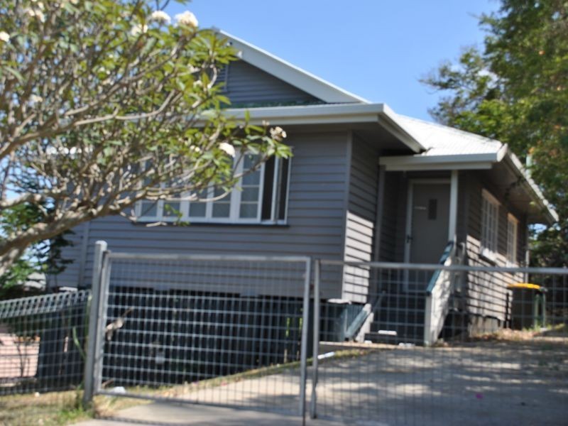 16 Bowen Terrace, The Range QLD 4700