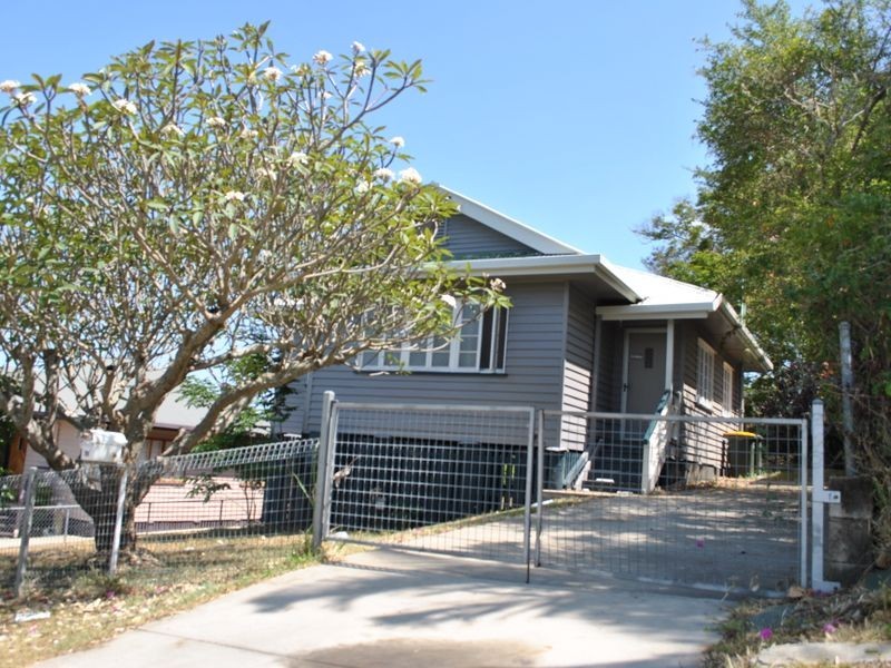 16 Bowen Terrace, The Range QLD 4700
