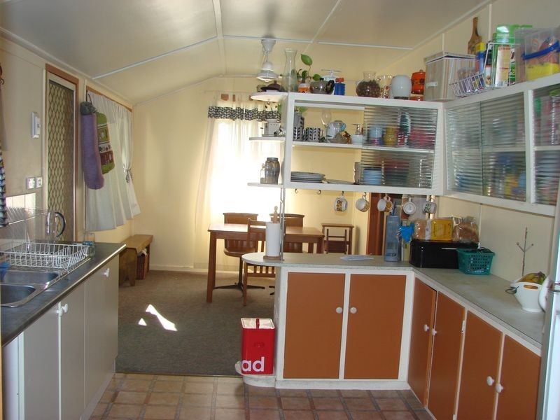 72 Charles Street, Berserker QLD 4701