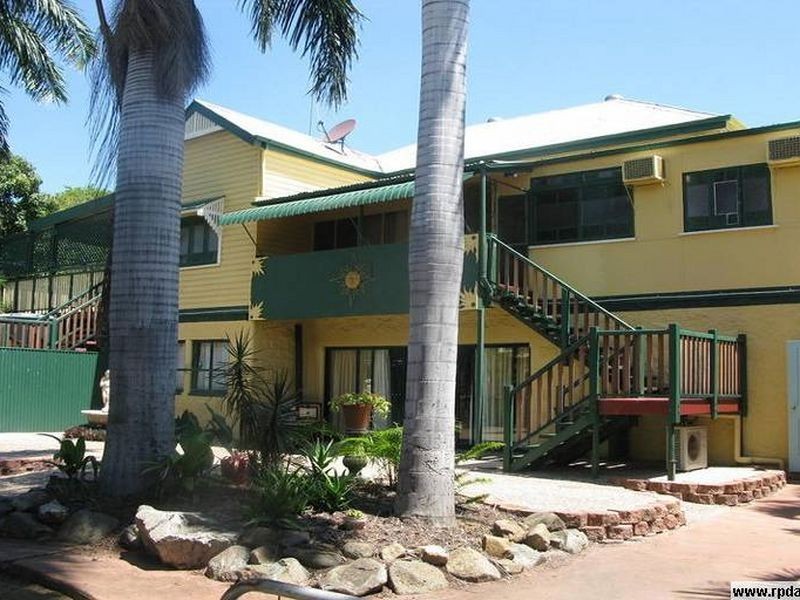 38-40 Brown Street, Berserker QLD 4701