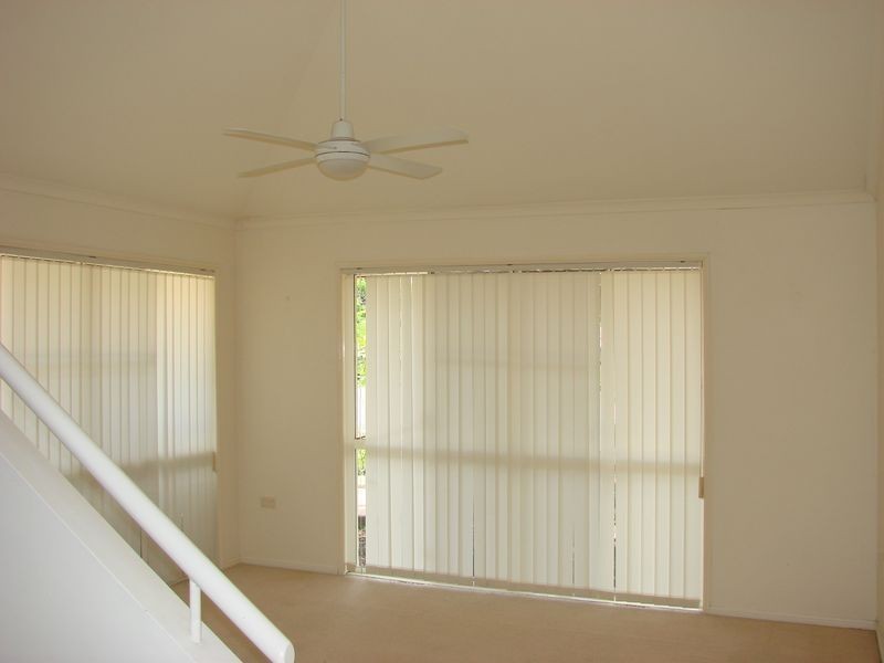 2/90 Livingstone Street, Berserker QLD 4701