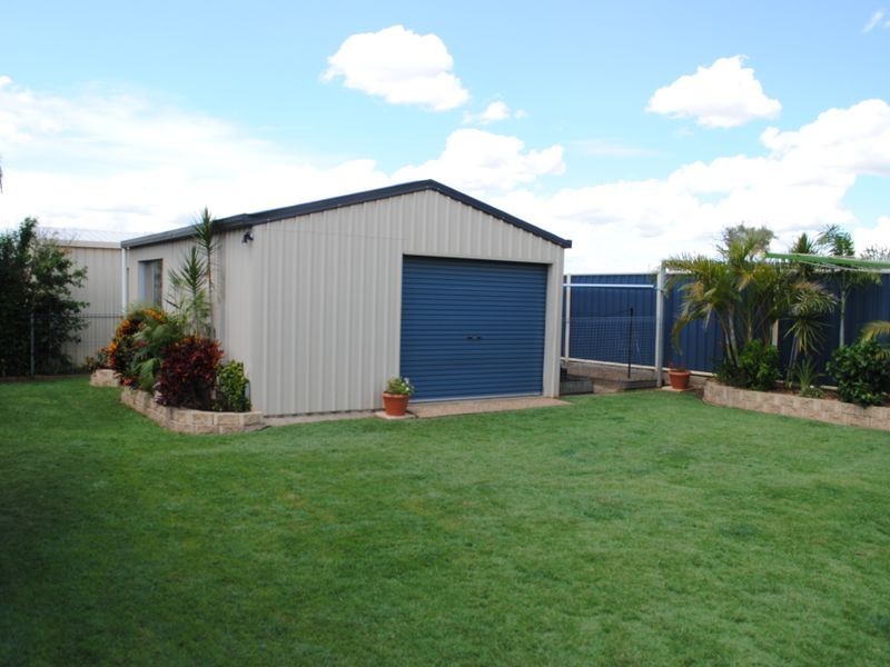 37 Rosewood Avenue, Gracemere QLD 4702