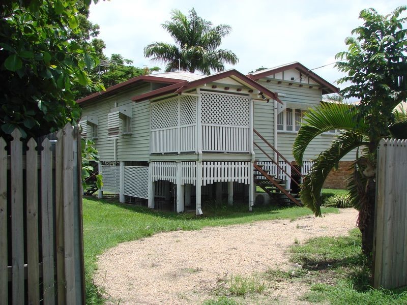 157 Lakes Creek Road, Berserker QLD 4701