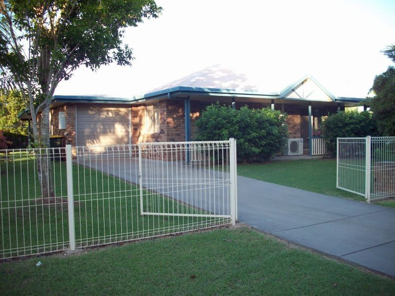 13 Bean Avenue, Parkhurst QLD 4702