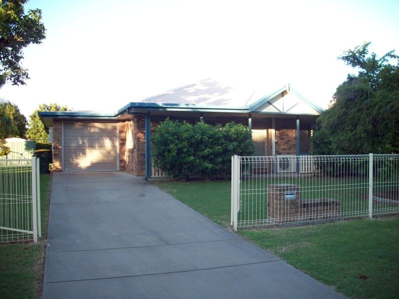 13 Bean Avenue, Parkhurst QLD 4702