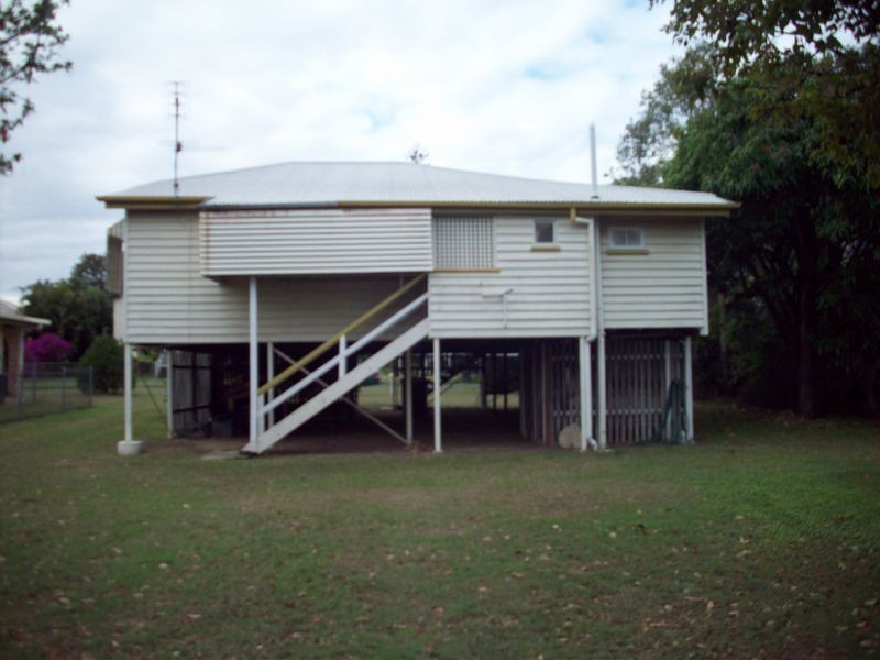 26 Armstrong Street, Berserker QLD 4701