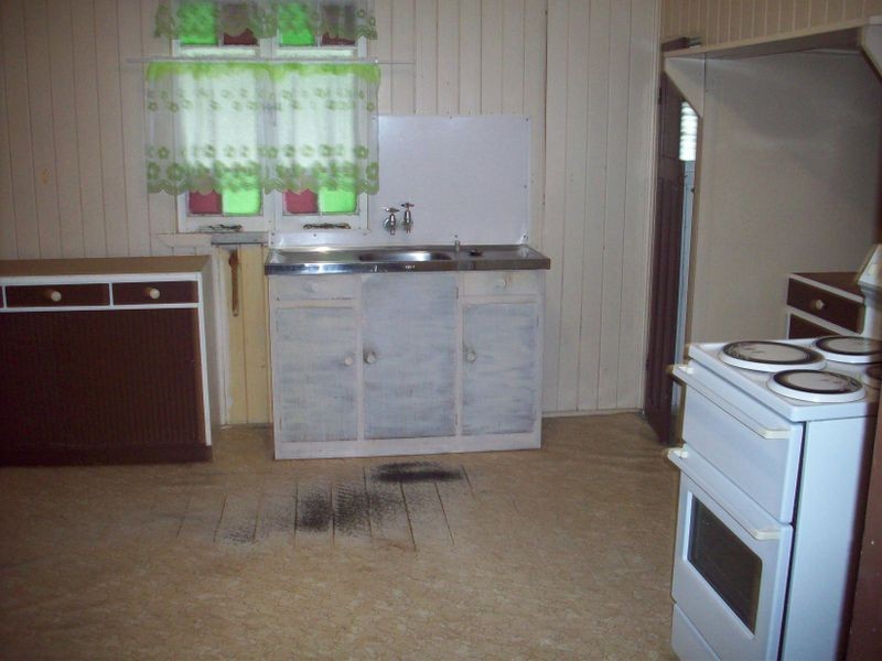 26 Armstrong Street, Berserker QLD 4701