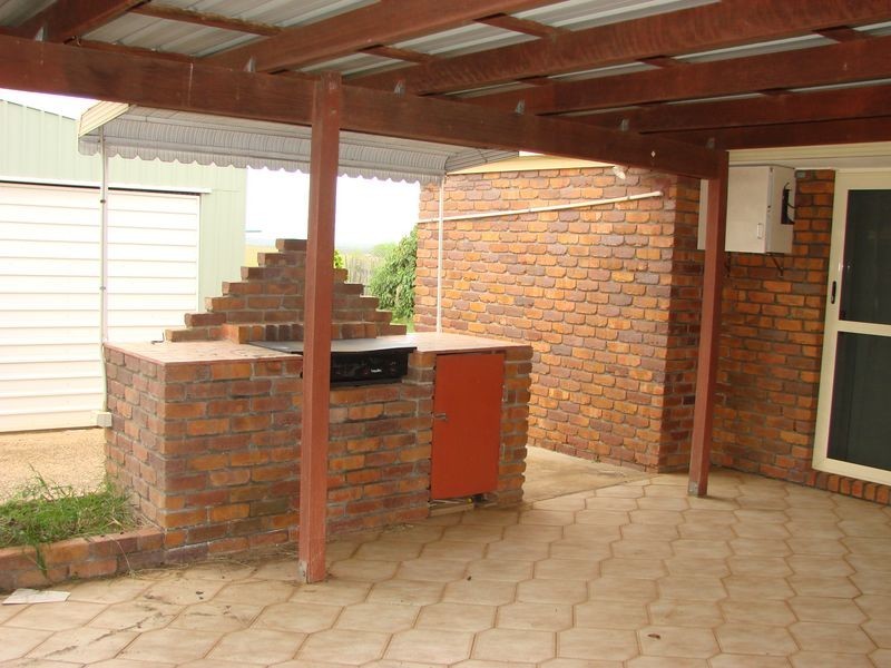 42 Davison Street, Gracemere QLD 4702