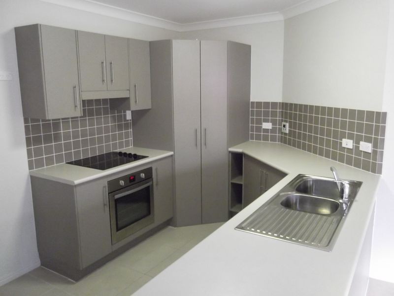 9 Kate Street, Gracemere QLD 4702