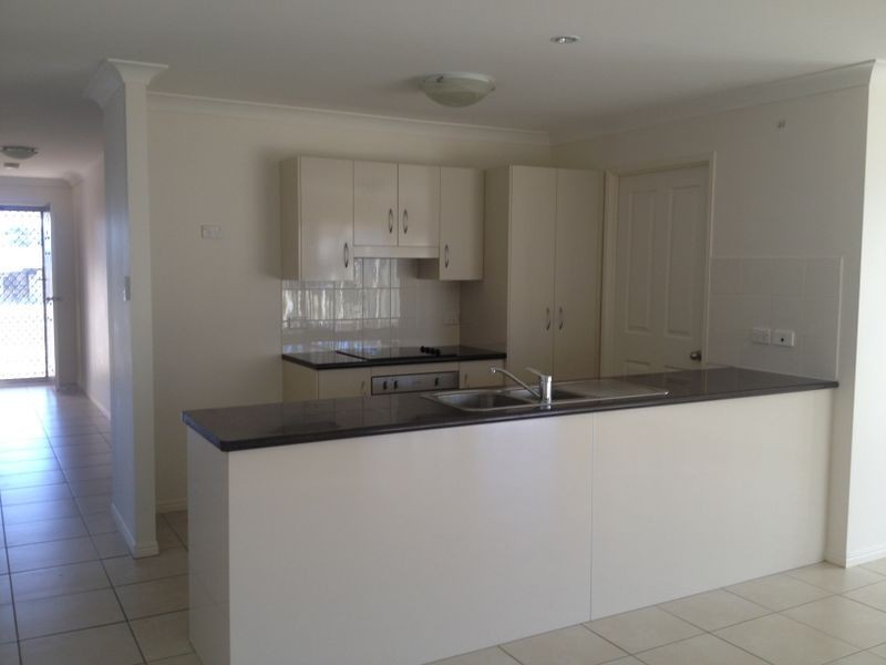 23 Cherryfield Road, Gracemere QLD 4702