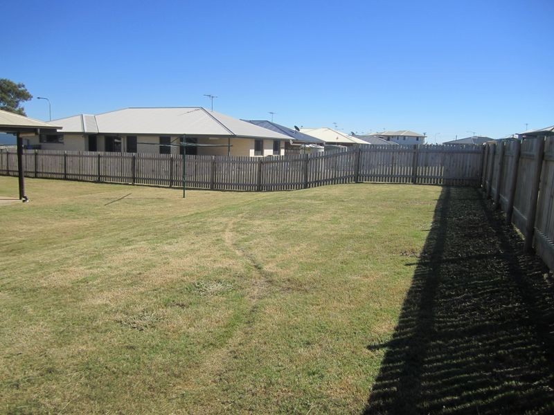 23 Cherryfield Road, Gracemere QLD 4702