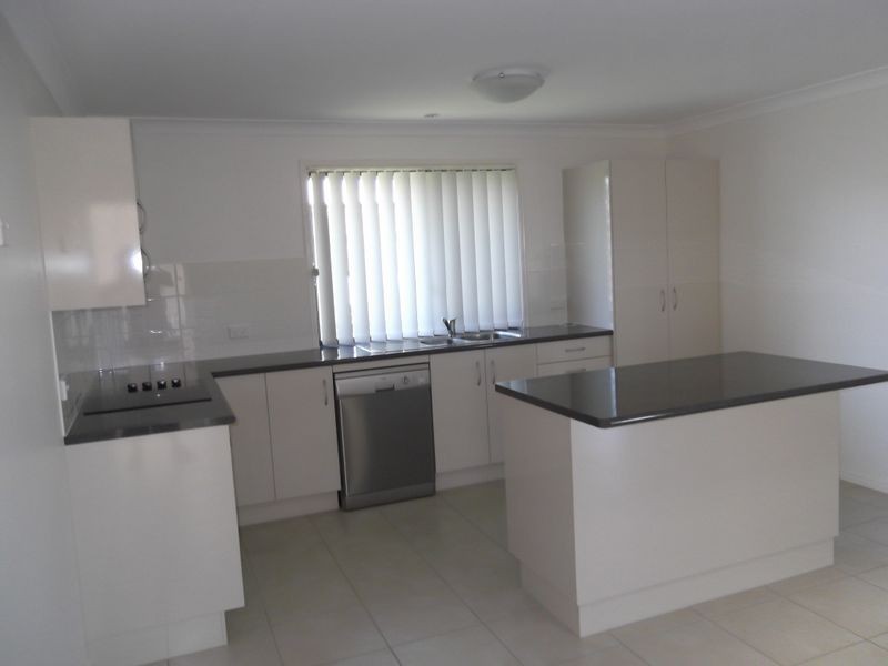 19 Jamieson Street, Gracemere QLD 4702