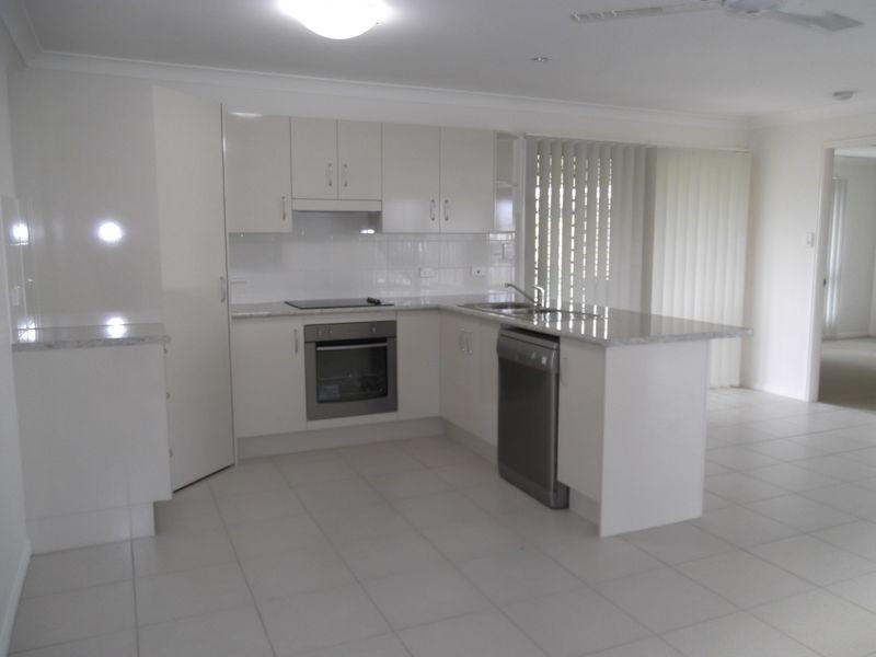 19 Cherryfield Road, Gracemere QLD 4702