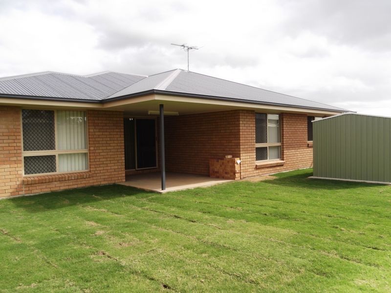 19 Cherryfield Road, Gracemere QLD 4702