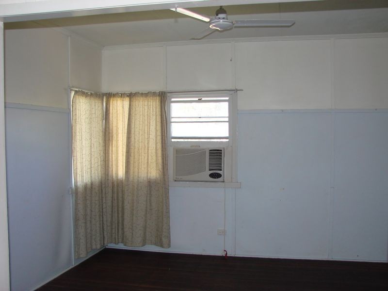 345 Rhodes Street, Koongal QLD 4701