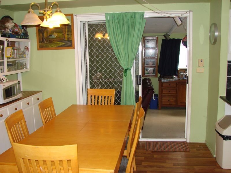 30 West Street, Gracemere QLD 4702