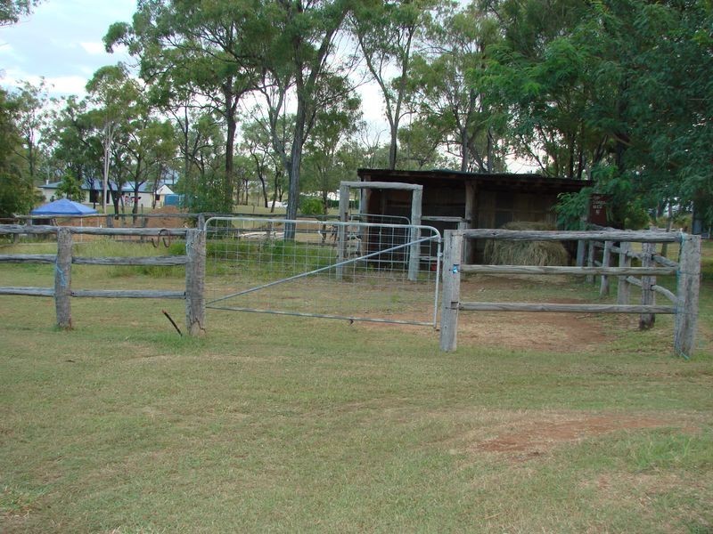 30 West Street, Gracemere QLD 4702