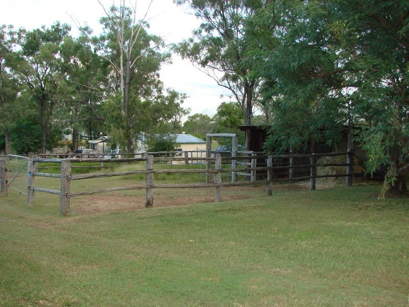 30 West Street, Gracemere QLD 4702