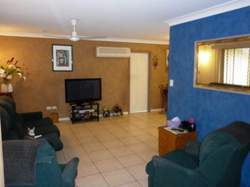 1 Van Haeren Street, Kawana QLD 4701