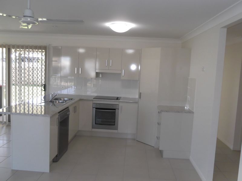 13 Jane Crescent, Gracemere QLD 4702