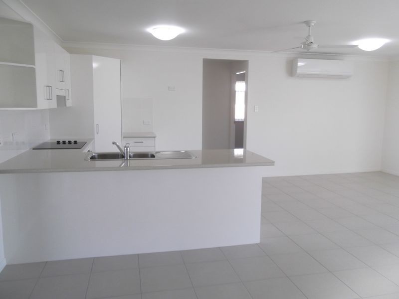 13 Jane Crescent, Gracemere QLD 4702