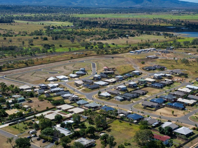142 Hume Court, Gracemere QLD 4702