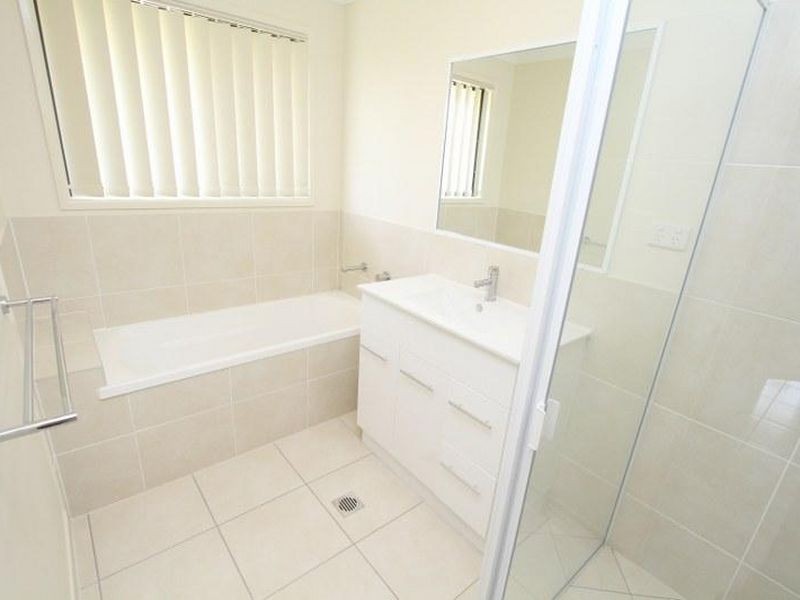 33 Leichardt Drive, Gracemere QLD 4702