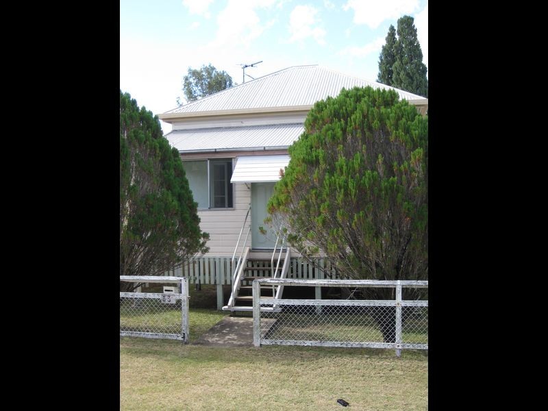 53 West Street, The Range QLD 4700