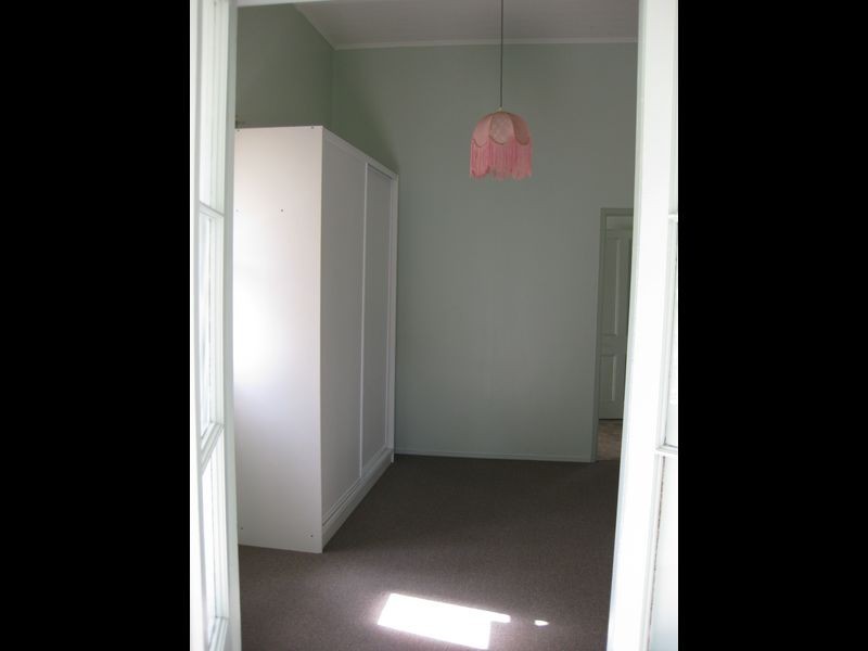 53 West Street, The Range QLD 4700
