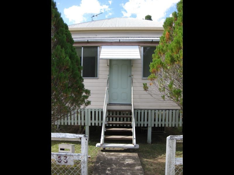 53 West Street, The Range QLD 4700