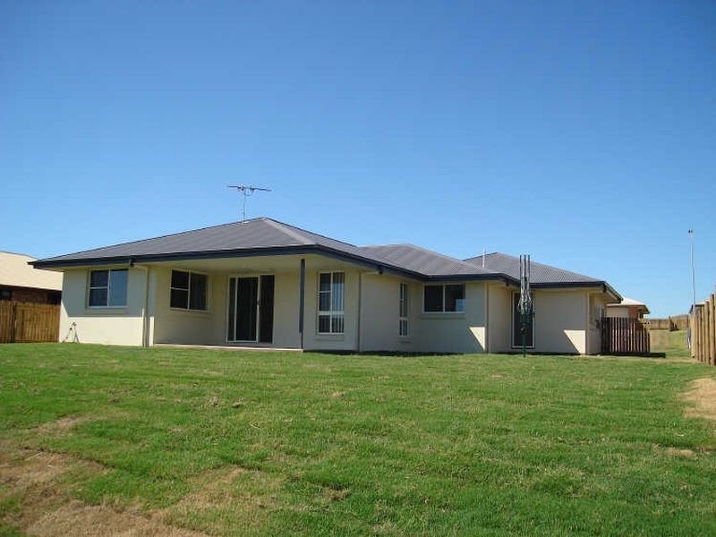 8 Annie Close, Gracemere QLD 4702