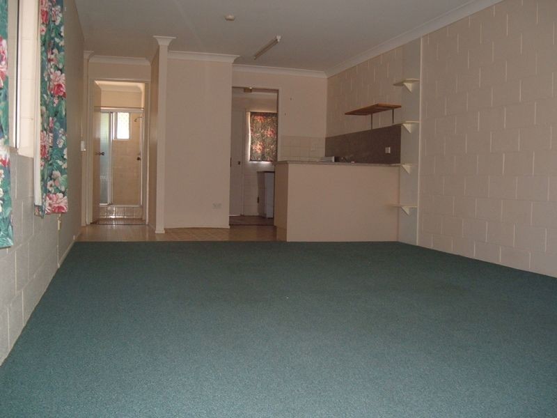 2/19 Hogan Street, Park Avenue QLD 4701