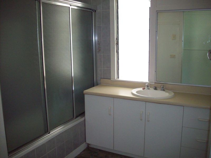 9 Thackeray Street, Park Avenue QLD 4701