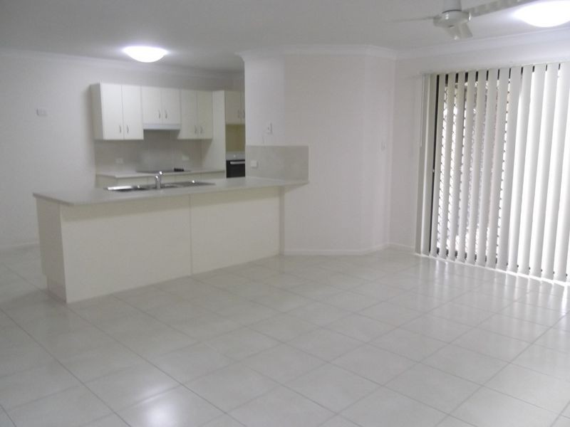 4 Jane Crescent, Gracemere QLD 4702