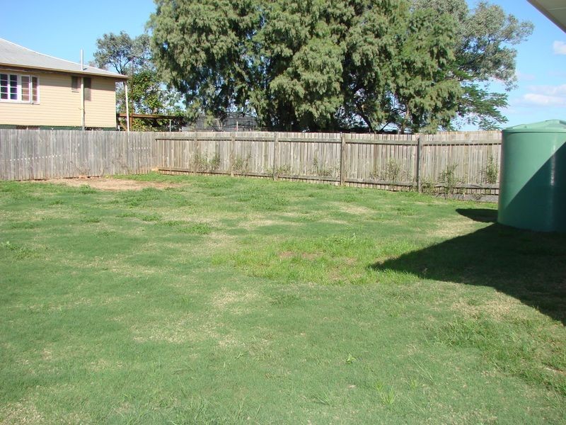 20 William Close, Gracemere QLD 4702