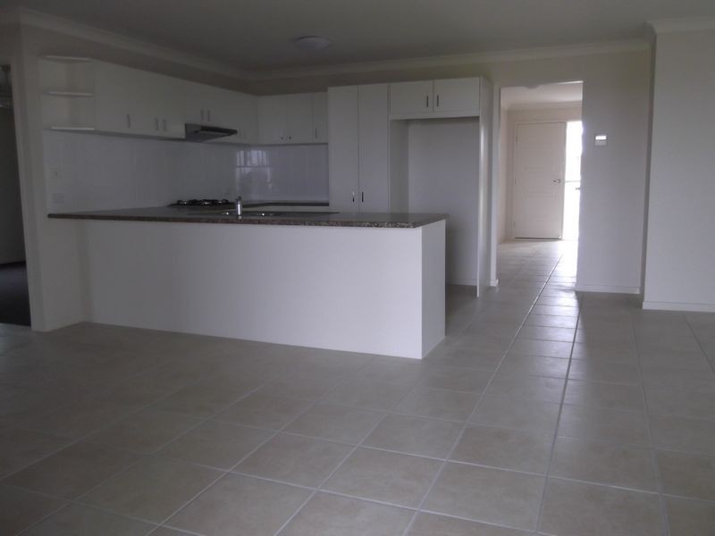 13 Thomas Street, Gracemere QLD 4702