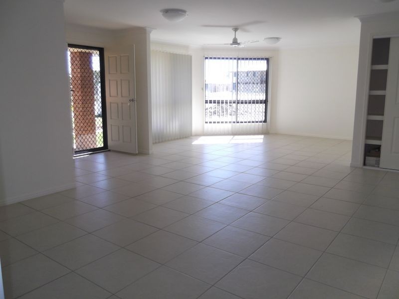 23 Jane Crecent, Gracemere QLD 4702