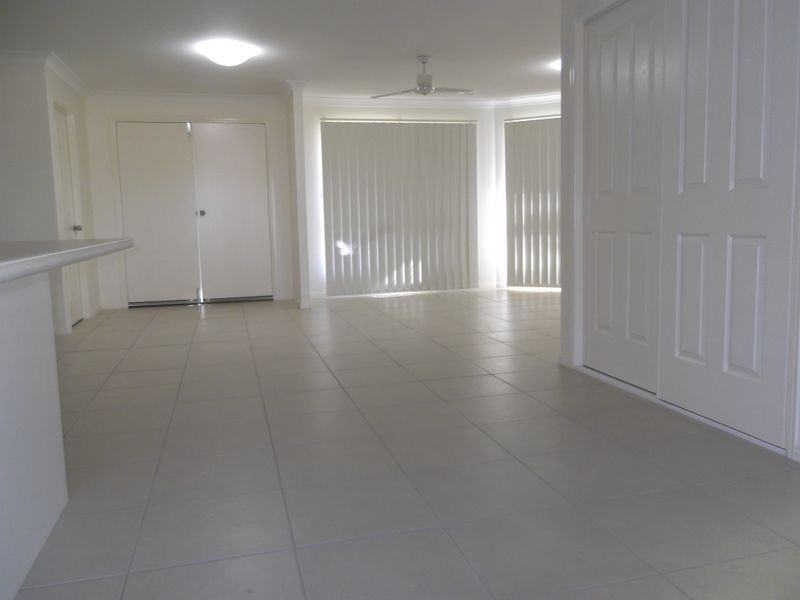 23 Jane Crecent, Gracemere QLD 4702