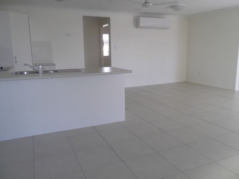 23 Jane Crecent, Gracemere QLD 4702