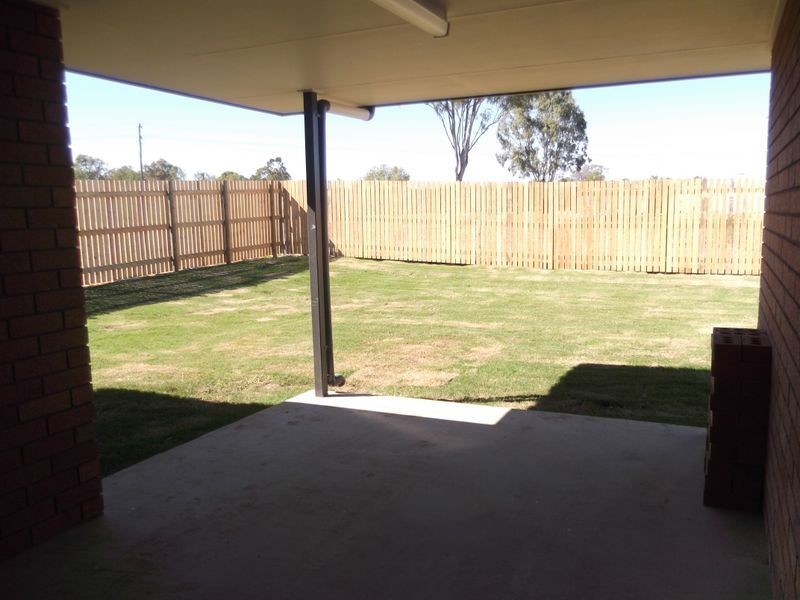 23 Jane Crecent, Gracemere QLD 4702