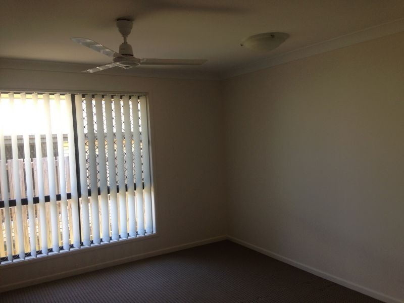 16 Owen Avenue, Gracemere QLD 4702