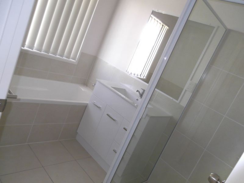 9 Jane Crecent, Gracemere QLD 4702