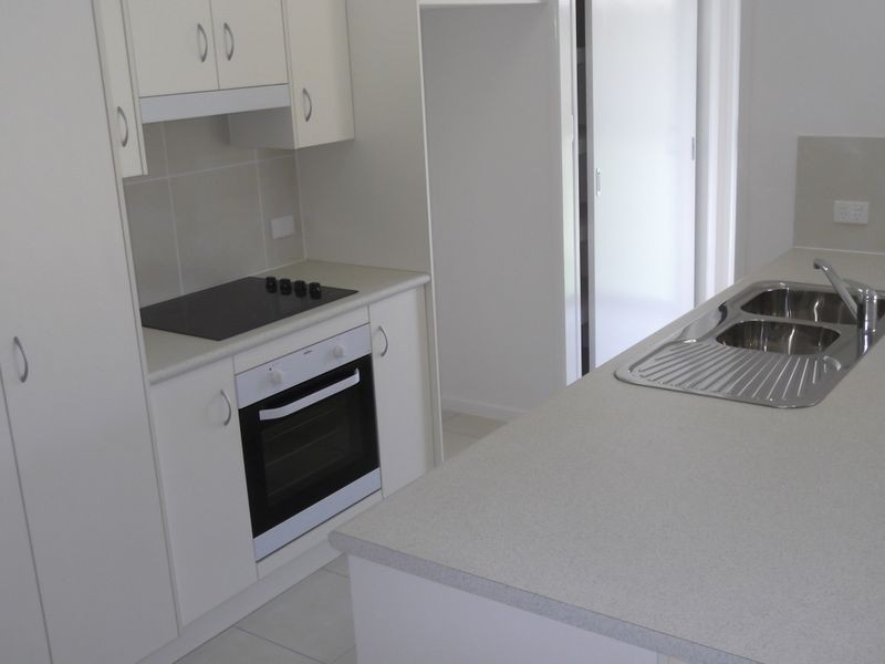 9 Jane Crecent, Gracemere QLD 4702