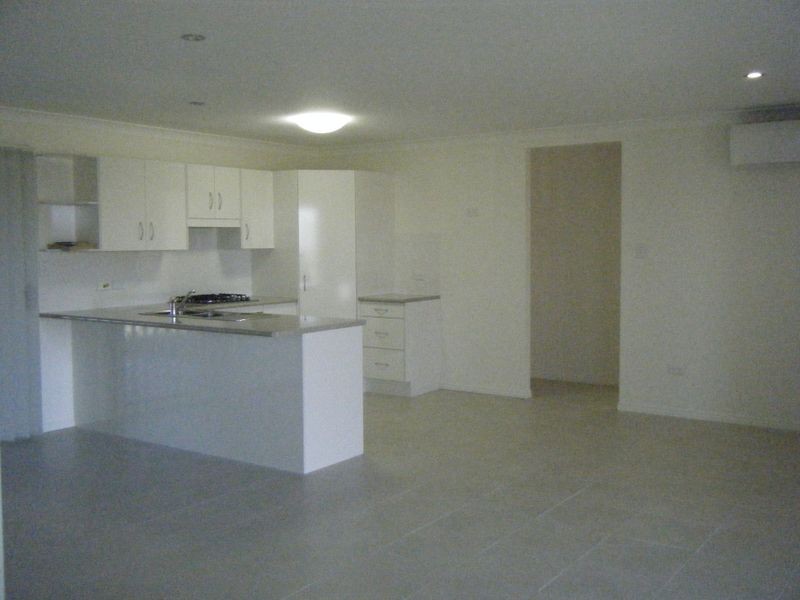 12 Kate Street, Gracemere QLD 4702