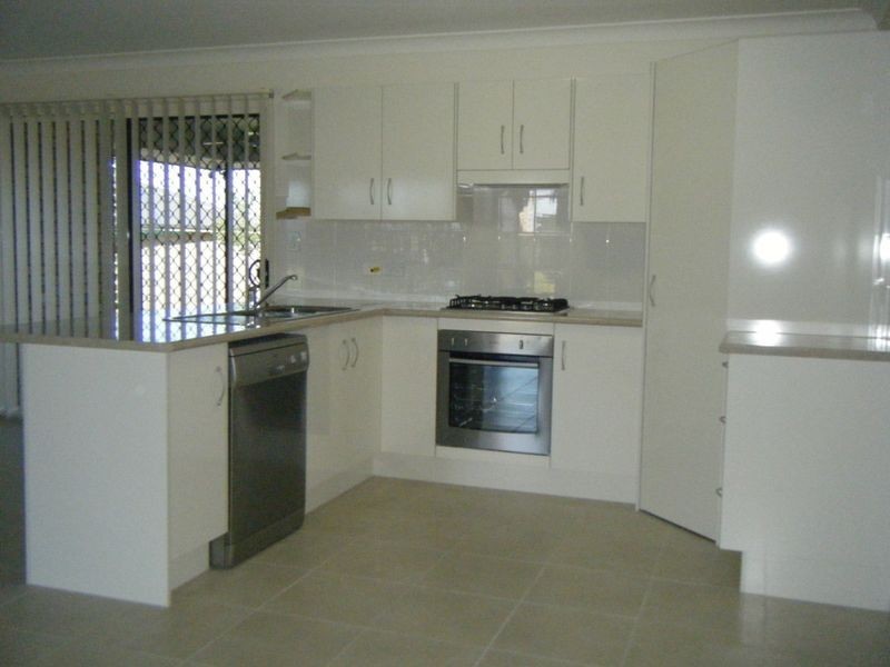 12 Kate Street, Gracemere QLD 4702