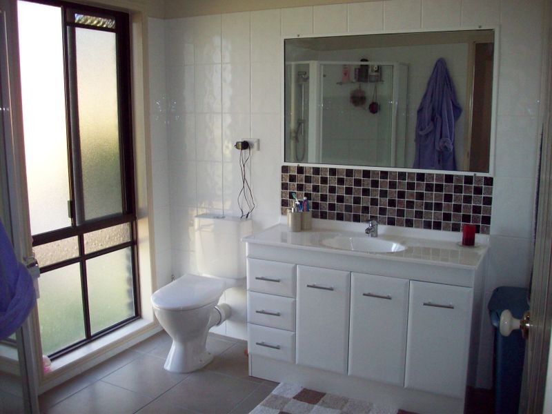 63000 Bruce Highway, Glendale QLD 4711