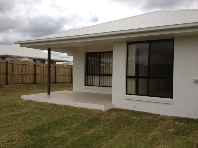 8 Wakim Close, Gracemere QLD 4702