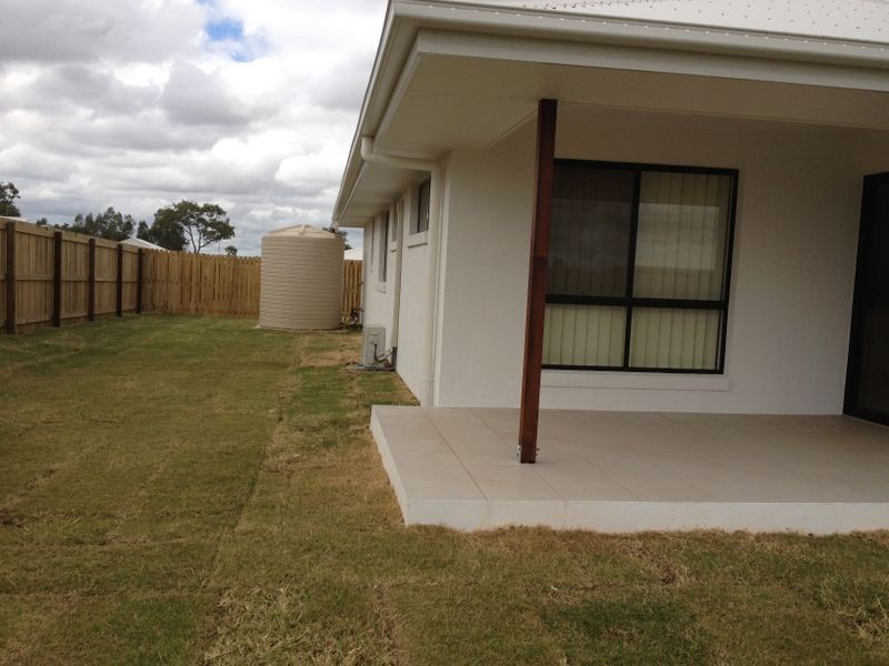 8 Wakim Close, Gracemere QLD 4702